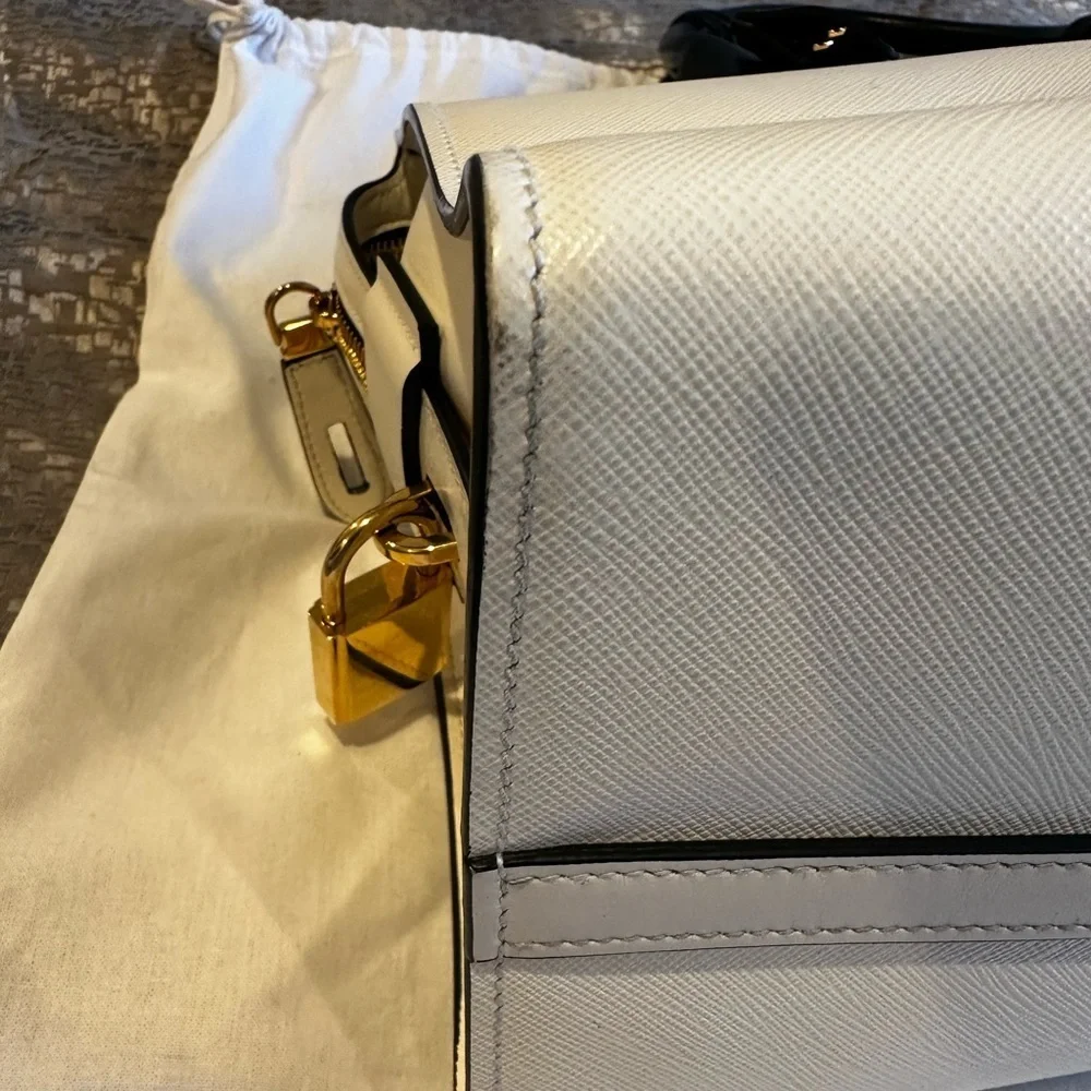 Prada handbag - Picture 14 of 16